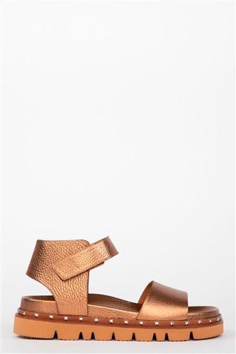 Sandalia en piel cobre
