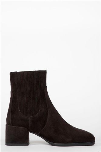 Botín en serraje marrón